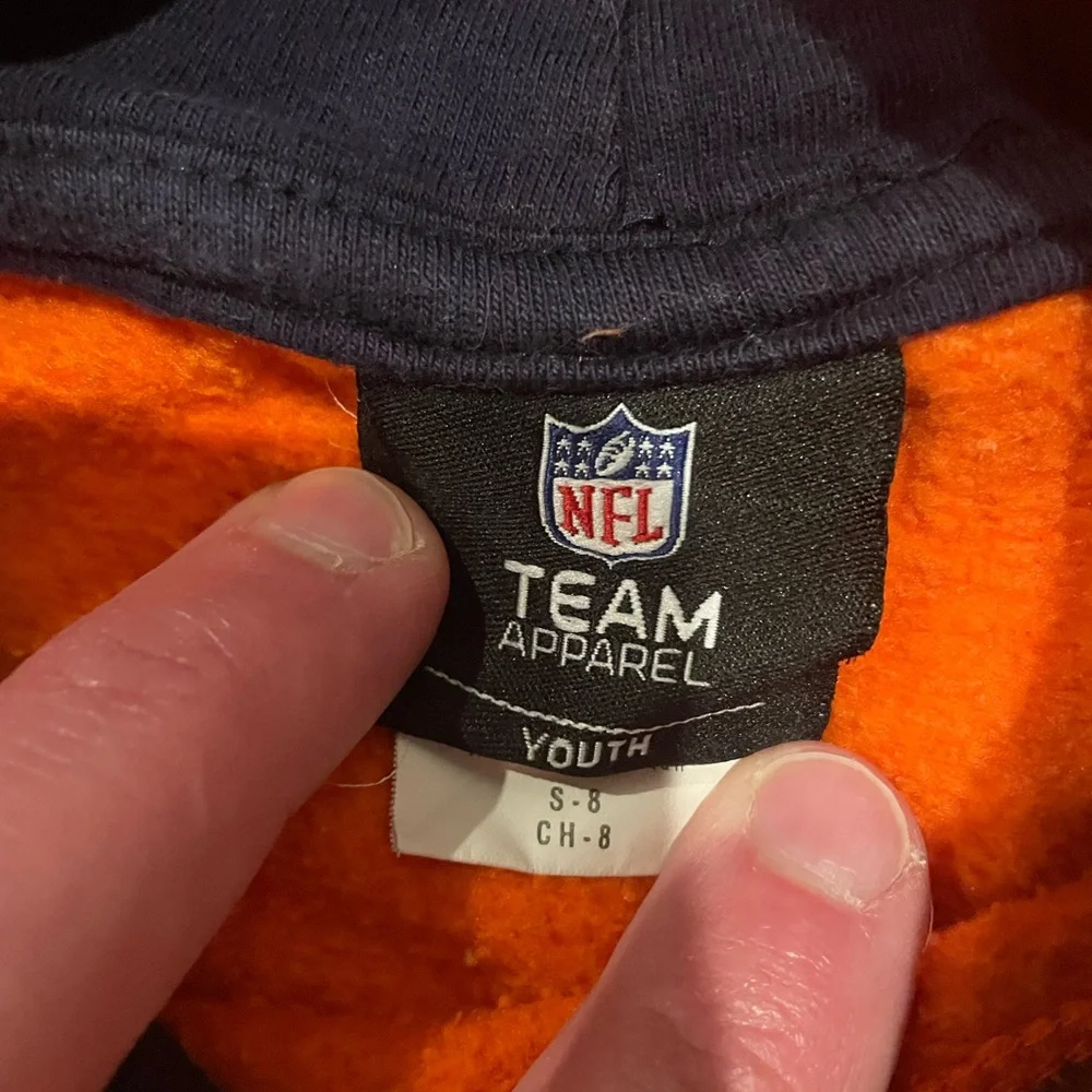 Kids NFL Denver Broncos Sweatshirt Hoodie.  Size Youth Small - Picture 6 of 6